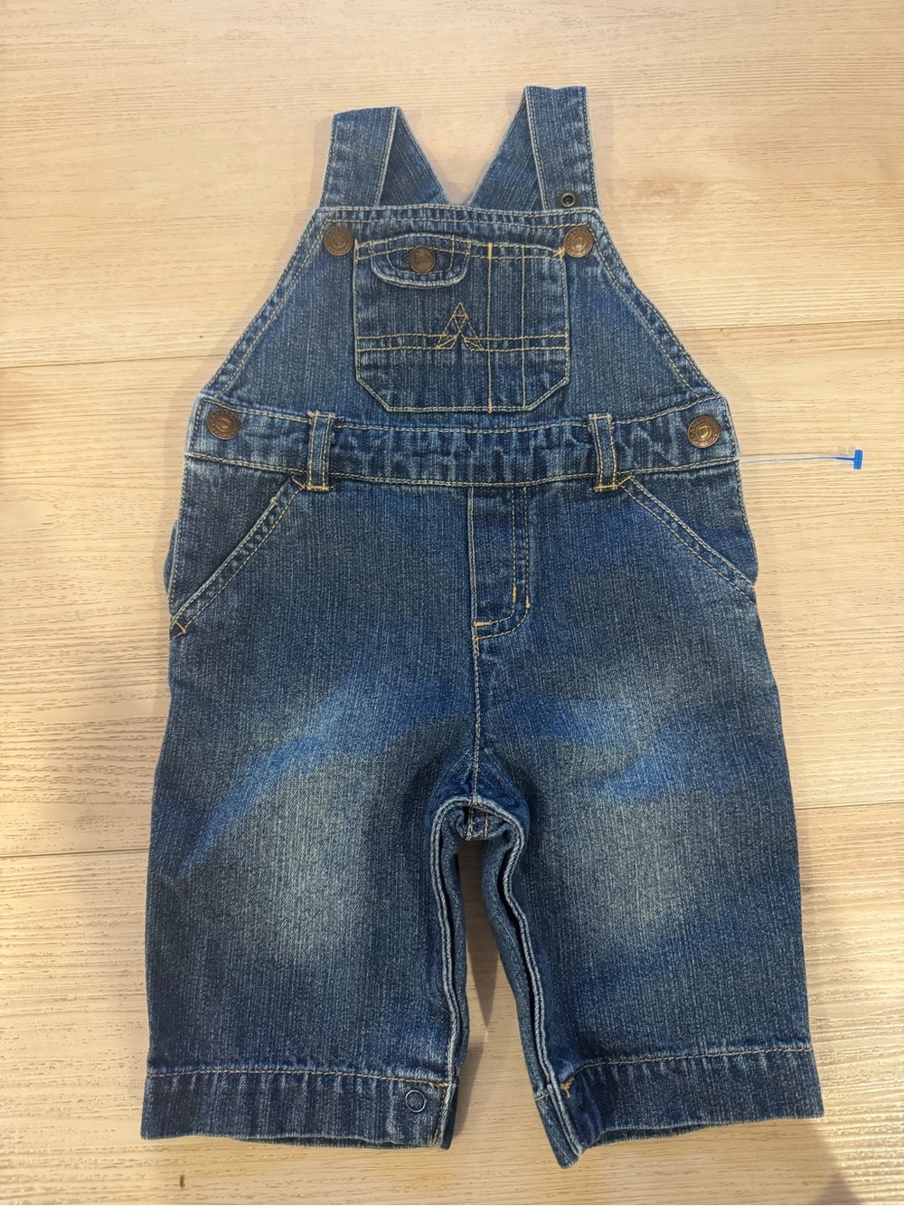 American Living Vintage denim Bib Overalls
Size 3 month